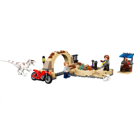 La poursuite en moto de l’Atrociraptor - LEGO Jurassic Park