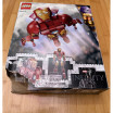 L’armure articulée d’Iron Man - LEGO Marvel (produit neuf / boite abîmée)