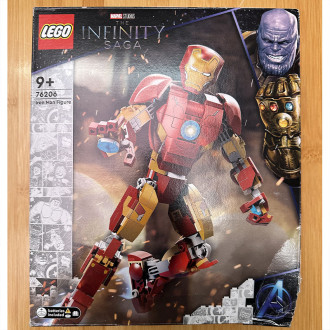 L’armure articulée d’Iron Man - LEGO Marvel (produit neuf / boite abîmée)